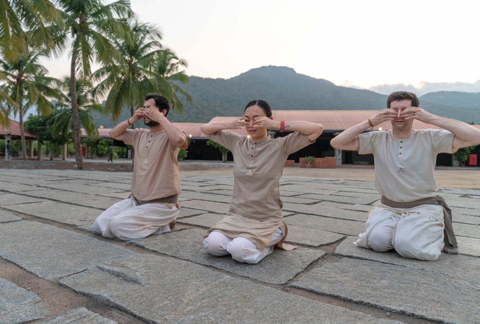 Shanmukhi mudra